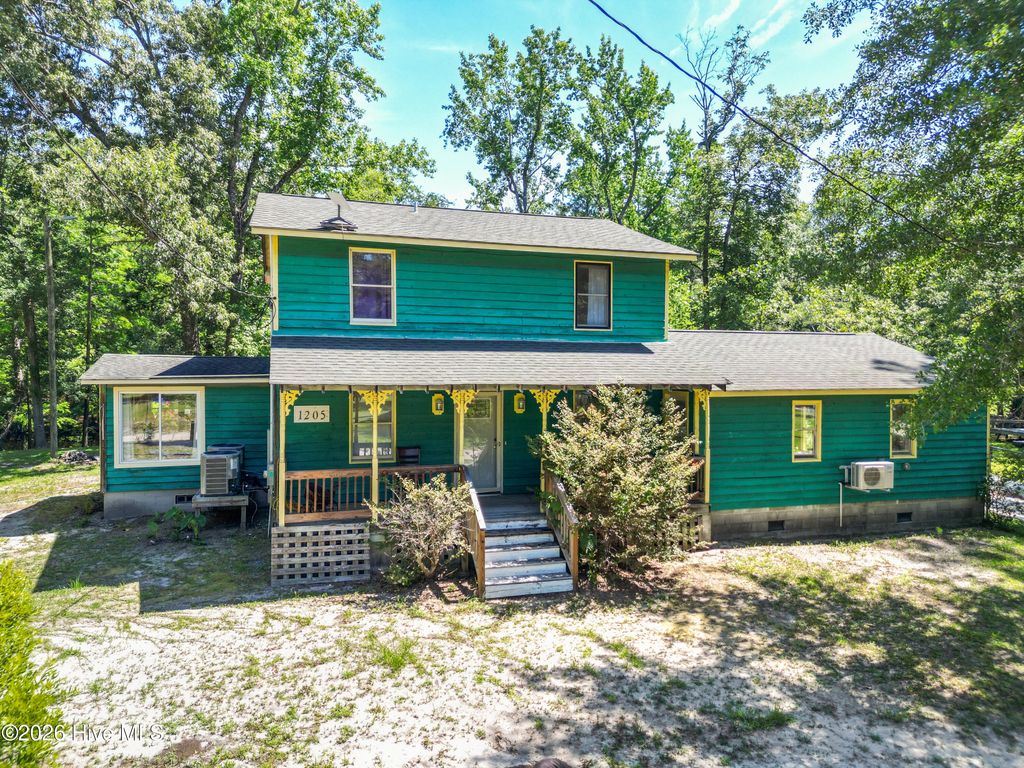 1205 Shelter Creek Drive, Burgaw, NC 28425