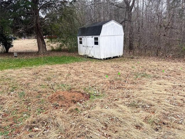 731 Pallie Watlington Road, Yanceyville, NC 27379