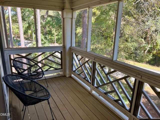 1010 Kingswood Drive G, Chapel Hill, NC 27517