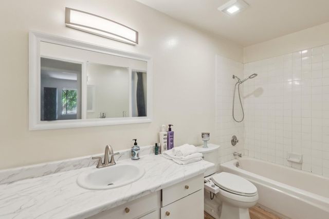 980 Kiely Boulevard 225, Santa Clara, CA 95051