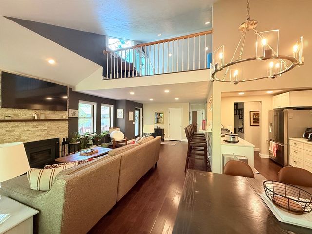 23 Country Club Lane A, Milford, MA 01757
