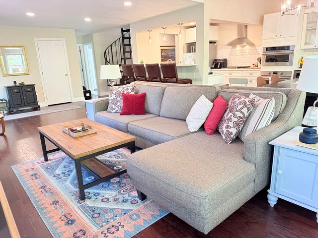 23 Country Club Lane A, Milford, MA 01757