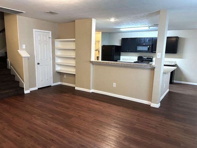 835 Darbydale Crossing Lane, Houston, TX 77090