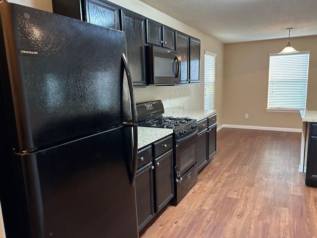 835 Darbydale Crossing Lane, Houston, TX 77090