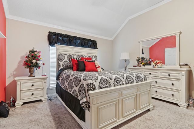 804 Clover Hill Lane, Cedar Hill, TX 75104