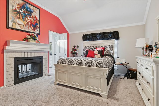 804 Clover Hill Lane, Cedar Hill, TX 75104