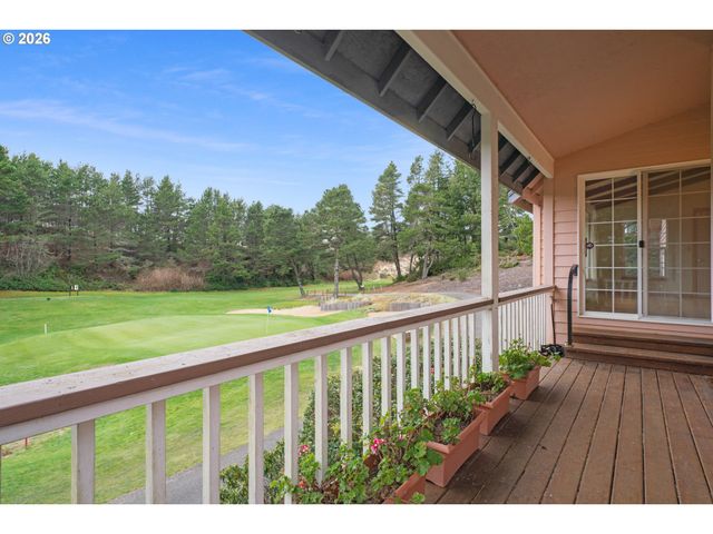 26 OCEAN DUNES Dr, Florence, OR 97439
