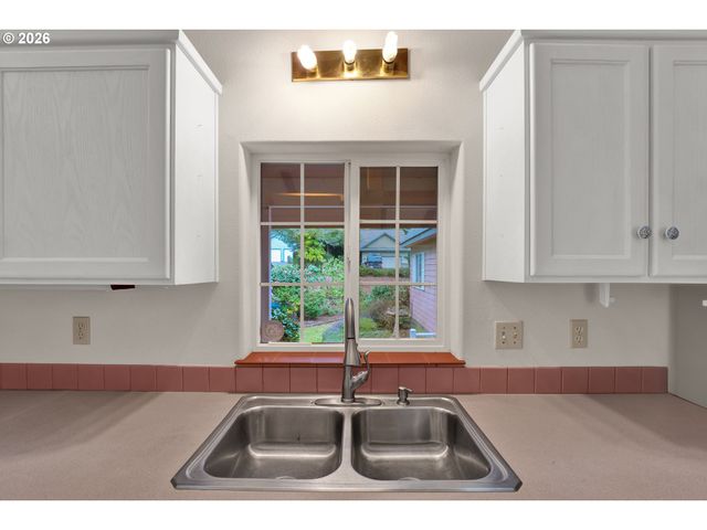 26 OCEAN DUNES Dr, Florence, OR 97439