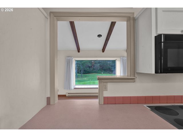 26 OCEAN DUNES Dr, Florence, OR 97439