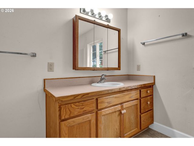 26 OCEAN DUNES Dr, Florence, OR 97439