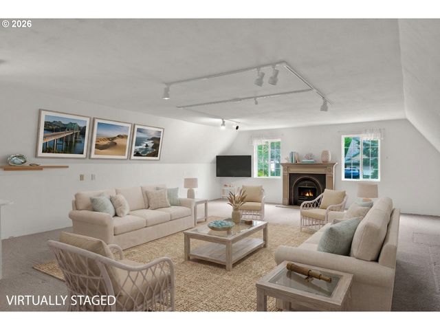 26 OCEAN DUNES Dr, Florence, OR 97439