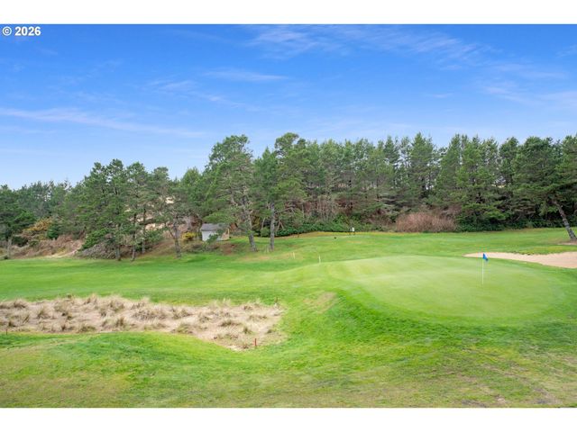 26 OCEAN DUNES Dr, Florence, OR 97439
