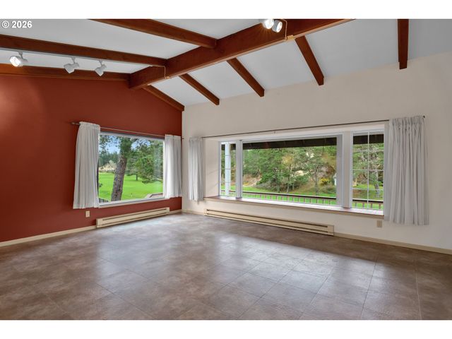 26 OCEAN DUNES Dr, Florence, OR 97439