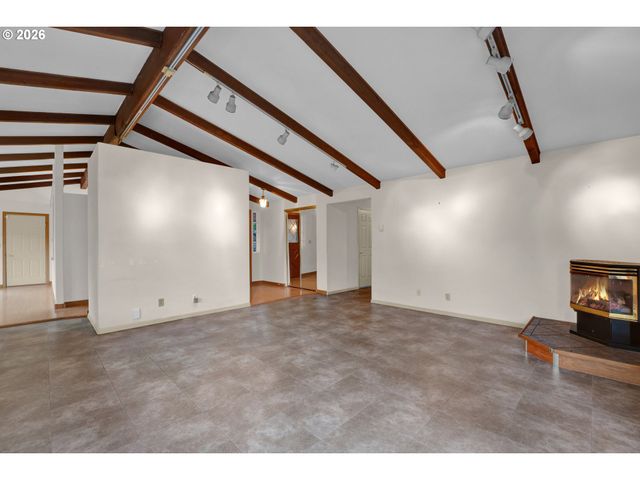 26 OCEAN DUNES Dr, Florence, OR 97439