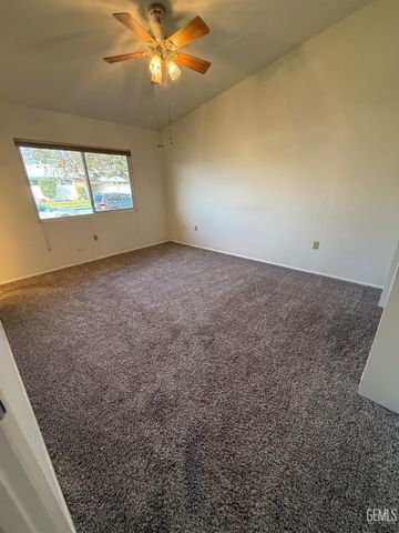 1012 Pebble Beach Drive, Bakersfield, CA 93309