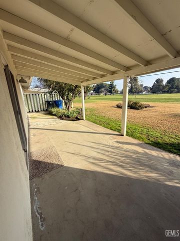 1012 Pebble Beach Drive, Bakersfield, CA 93309