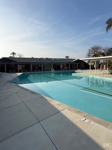 1012 Pebble Beach Drive, Bakersfield, CA 93309