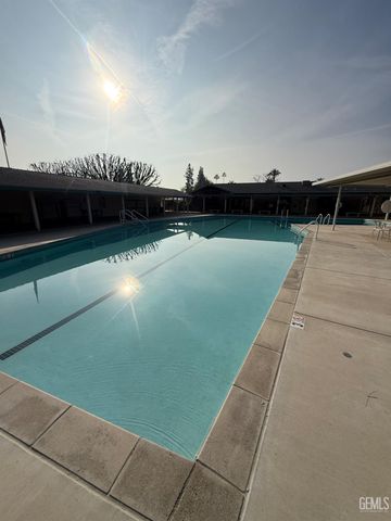 1012 Pebble Beach Drive, Bakersfield, CA 93309