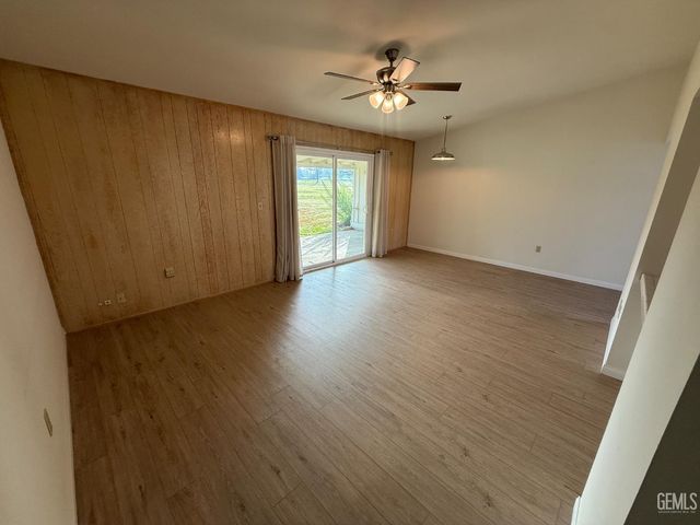 1012 Pebble Beach Drive, Bakersfield, CA 93309