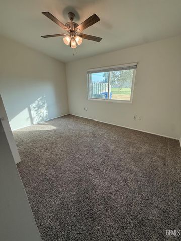 1012 Pebble Beach Drive, Bakersfield, CA 93309