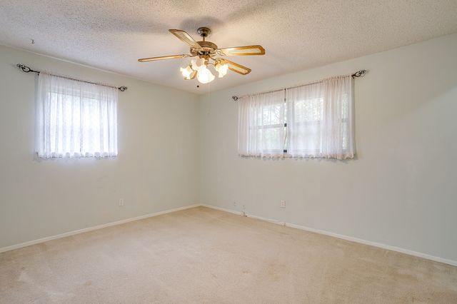102 Roselawn Drive, Weatherford, TX 76086