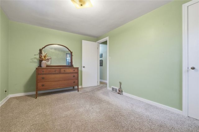 408 Burlington Rd, Forest Hills Boro, PA 15221