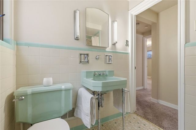 408 Burlington Rd, Forest Hills Boro, PA 15221