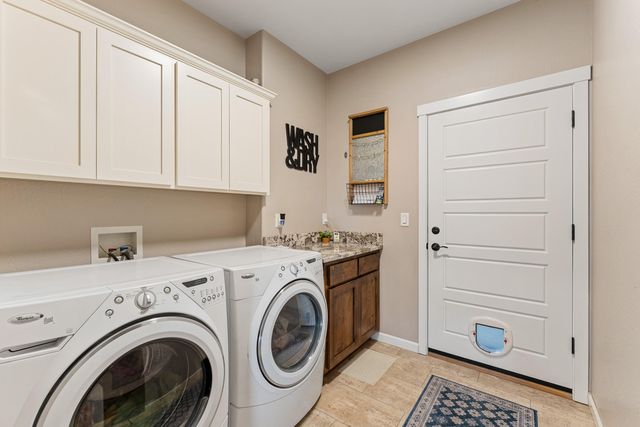 2351 Robertson Crest, Grants Pass, OR 97527