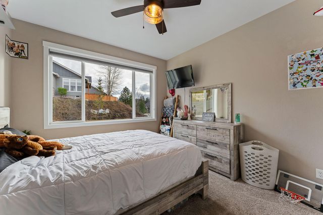 2351 Robertson Crest, Grants Pass, OR 97527