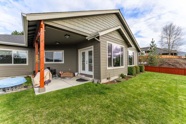 2351 Robertson Crest, Grants Pass, OR 97527