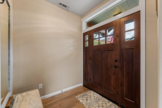 2351 Robertson Crest, Grants Pass, OR 97527