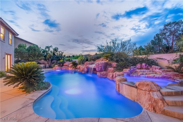8808 Tierra Hope Court, Las Vegas, NV 89143
