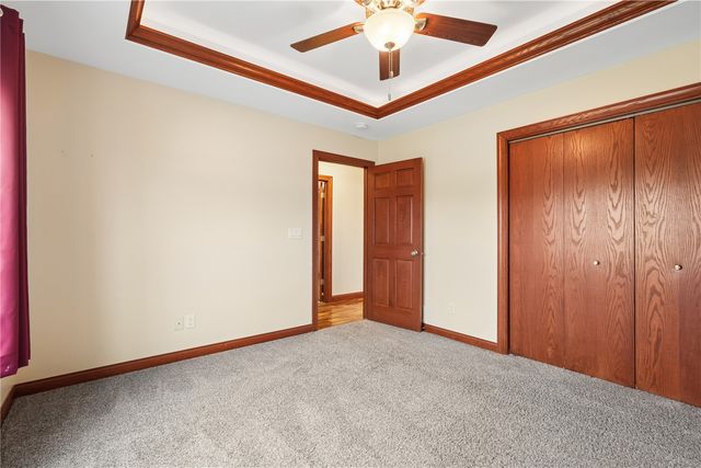 5601 Ruhd Street SW, Cedar Rapids, IA 52404