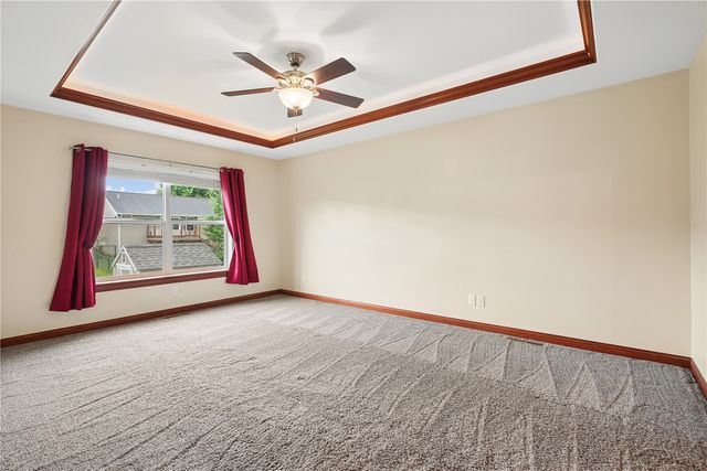 5601 Ruhd Street SW, Cedar Rapids, IA 52404