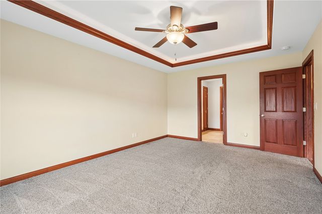 5601 Ruhd Street SW, Cedar Rapids, IA 52404