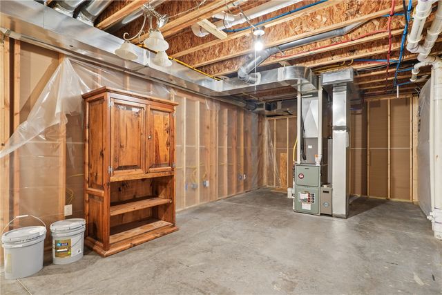 5601 Ruhd Street SW, Cedar Rapids, IA 52404