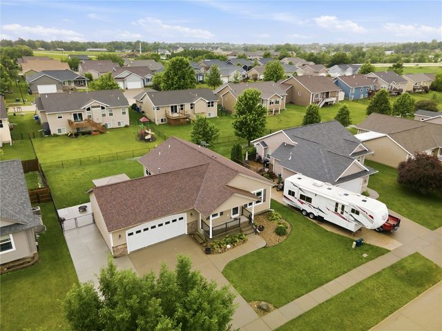 5601 Ruhd Street SW, Cedar Rapids, IA 52404