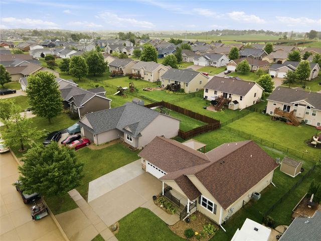 5601 Ruhd Street SW, Cedar Rapids, IA 52404