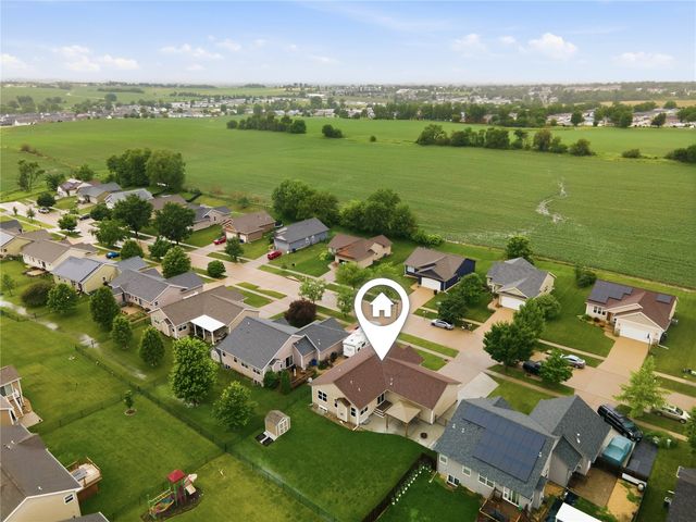 5601 Ruhd Street SW, Cedar Rapids, IA 52404