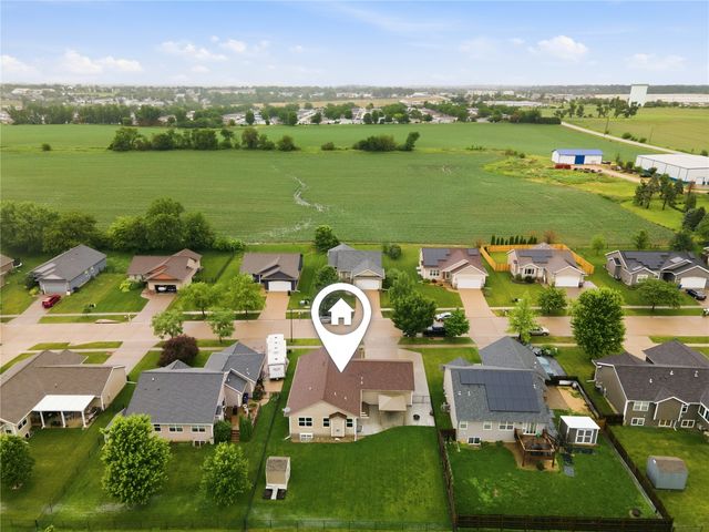 5601 Ruhd Street SW, Cedar Rapids, IA 52404