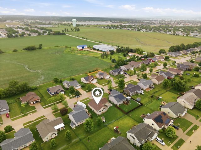 5601 Ruhd Street SW, Cedar Rapids, IA 52404