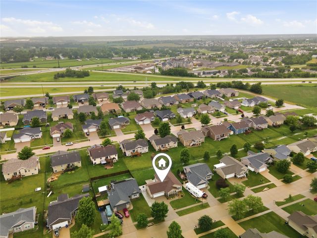 5601 Ruhd Street SW, Cedar Rapids, IA 52404