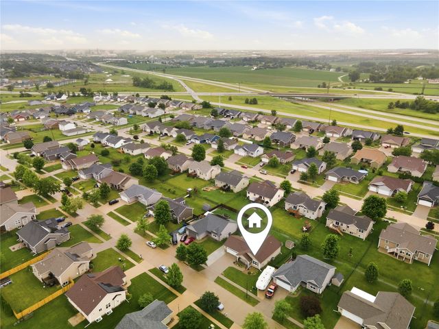 5601 Ruhd Street SW, Cedar Rapids, IA 52404