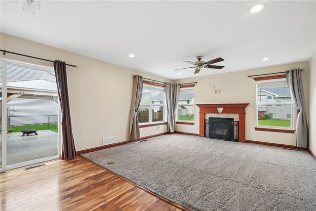 5601 Ruhd Street SW, Cedar Rapids, IA 52404