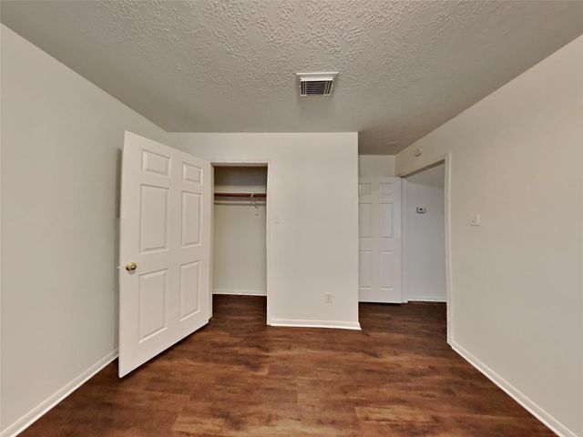 622 Oak Hill Drive, Kemah, TX 77565