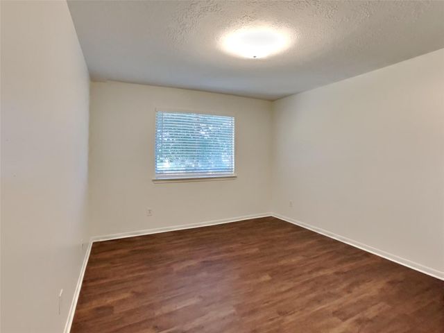 622 Oak Hill Drive, Kemah, TX 77565