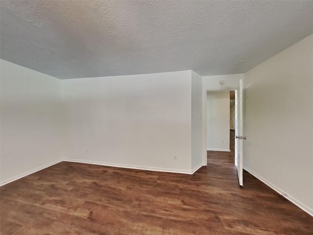 622 Oak Hill Drive, Kemah, TX 77565