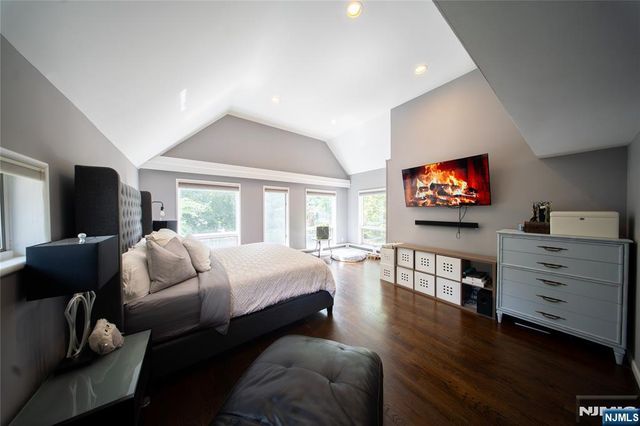 21 Meadow Street, Demarest, NJ 07627