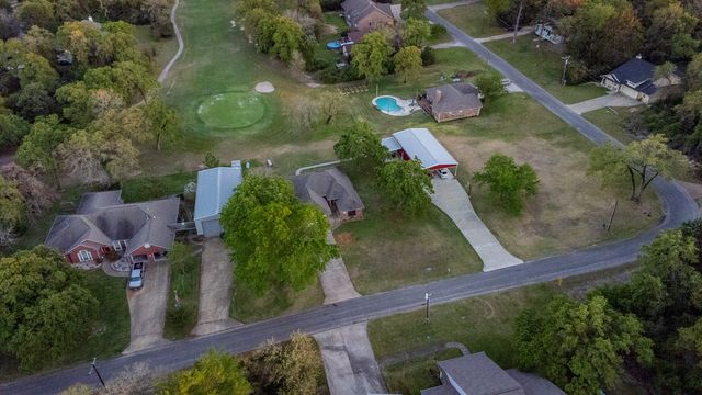 202 Golfview Drive, Hilltop Lakes, TX 77871