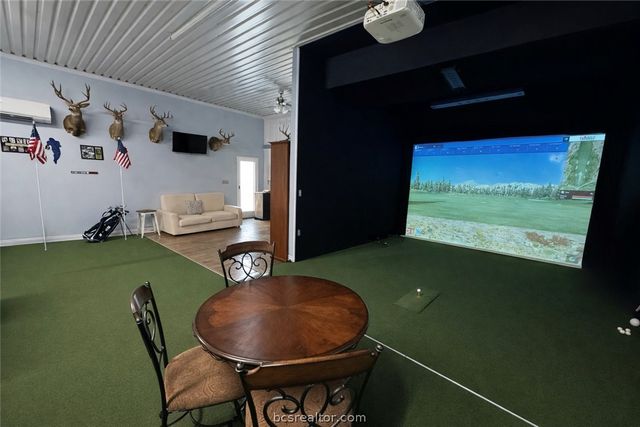 202 Golfview Drive, Hilltop Lakes, TX 77871